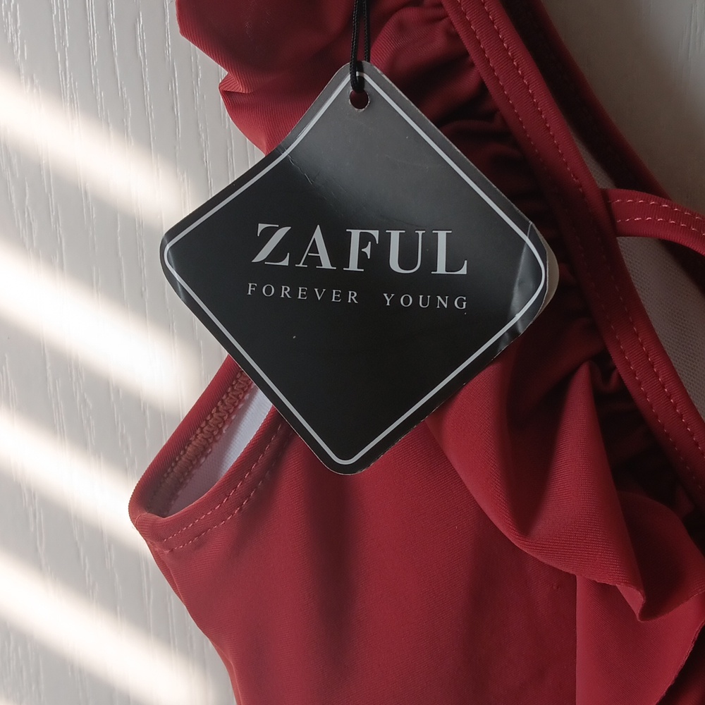 Zaful Crimson Ruffle Swimsuit - Picture 3 of 5